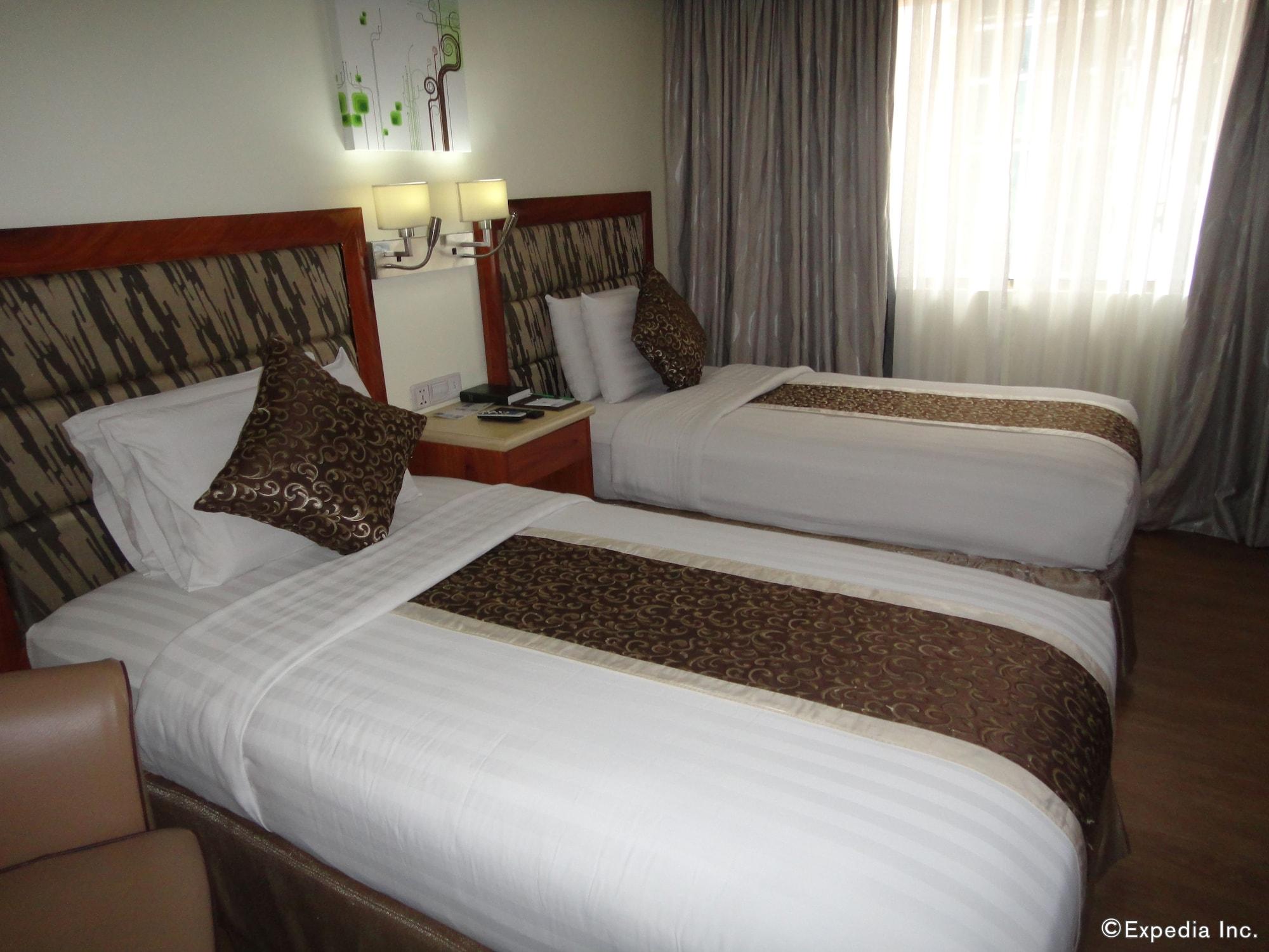 Diamond Suites And Residences Cebu Exterior photo
