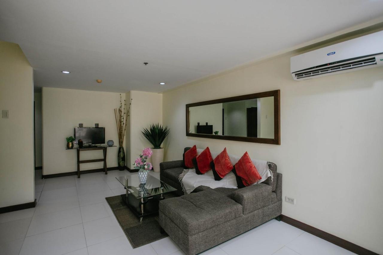 Diamond Suites And Residences Cebu Exterior photo